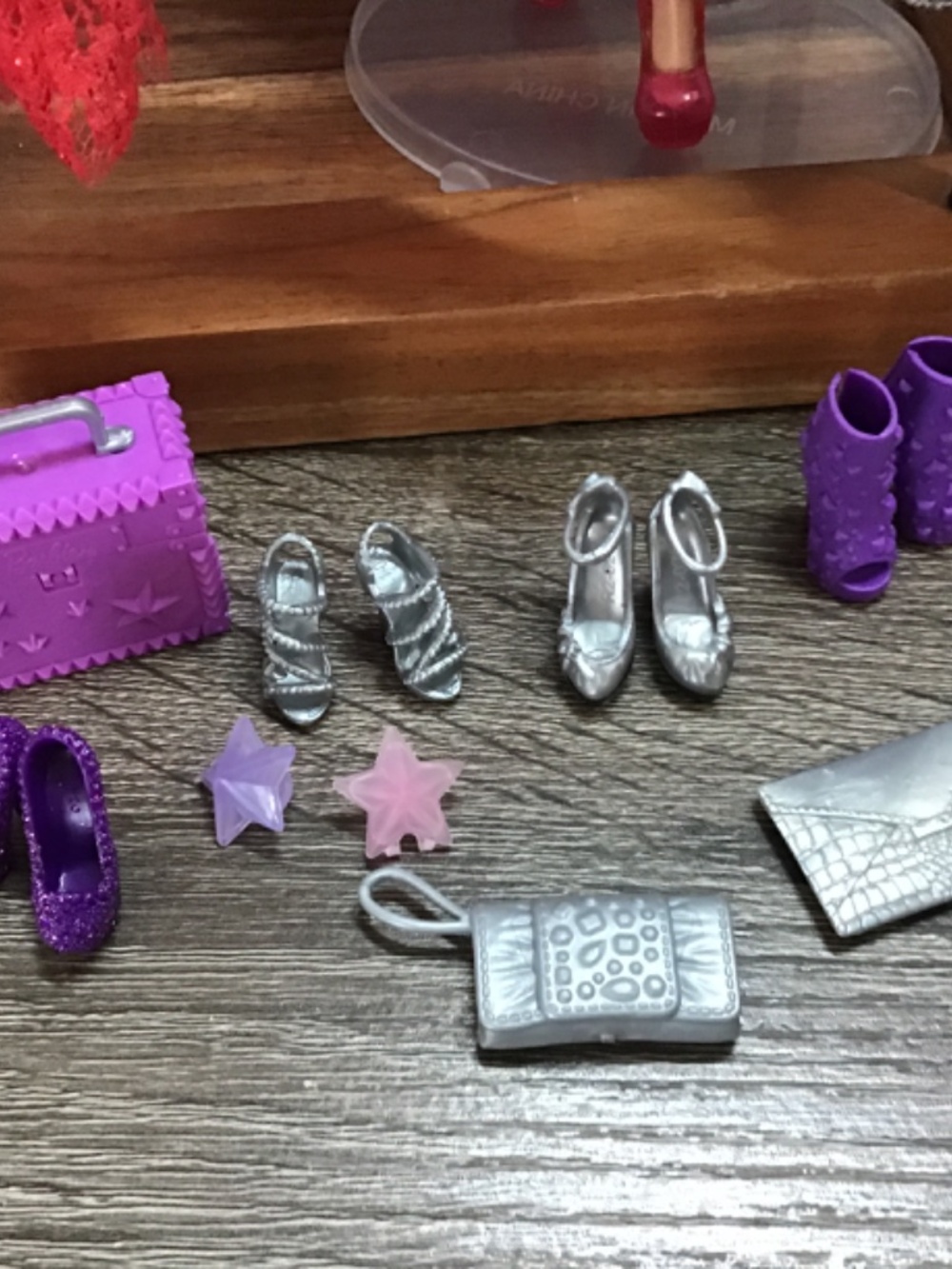 Barbie Doll and Clothing - Picture 5 of 14